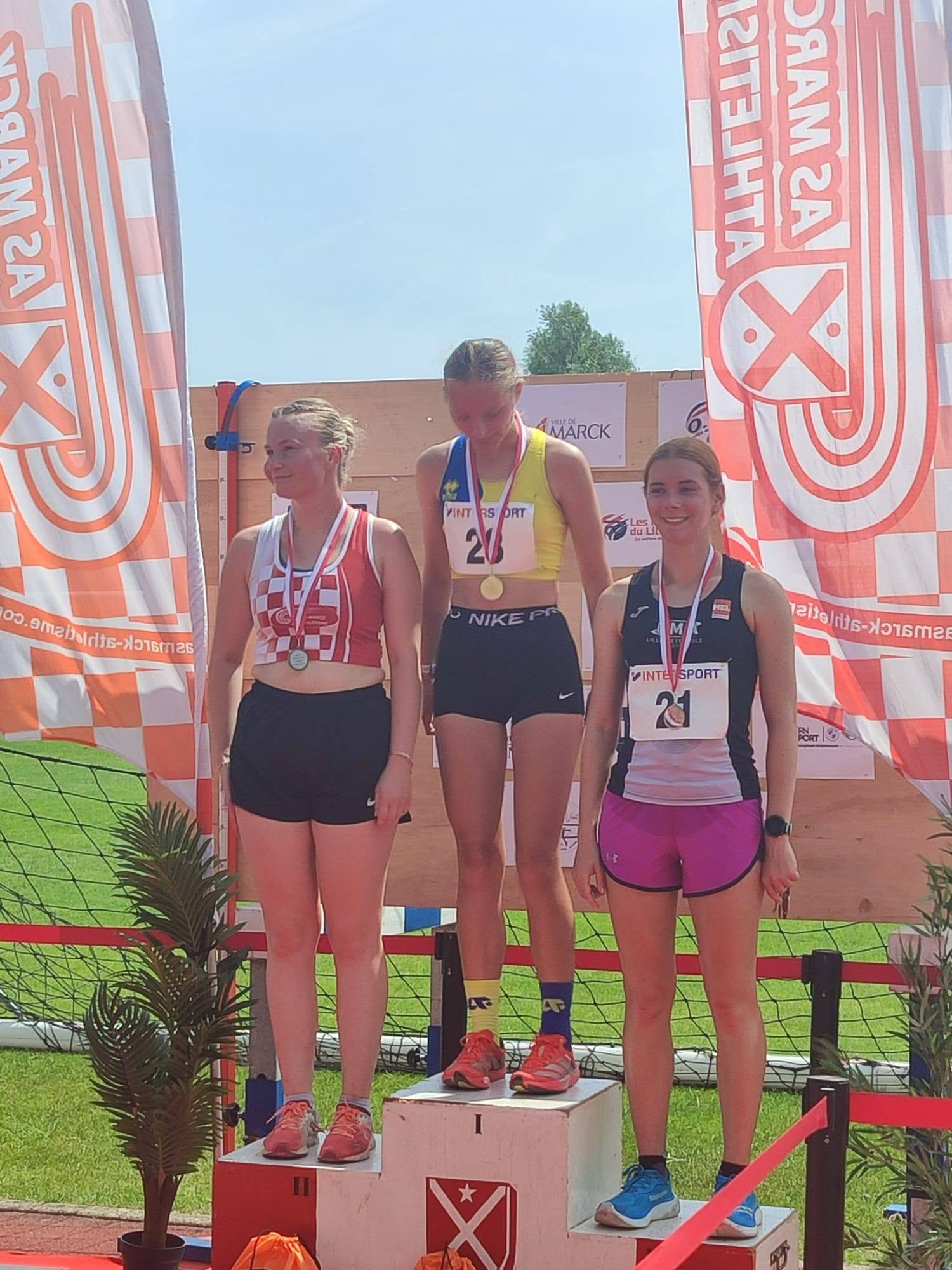 Record_5000m_marche_Chloe_a_Marck.jpg